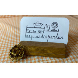 Broche strass marron